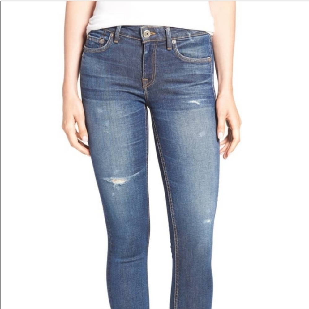 NWOT Strom Tio Skinny Jeans 27 Svan Wash